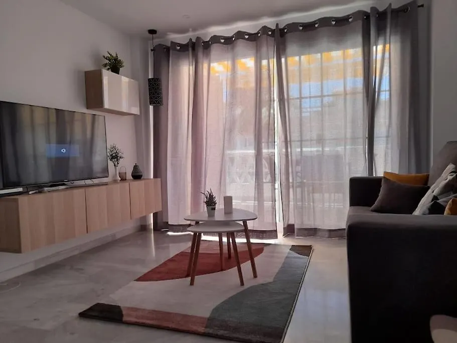 Daire Encantador Apartamento Residencial Con Piscina Torremolinos