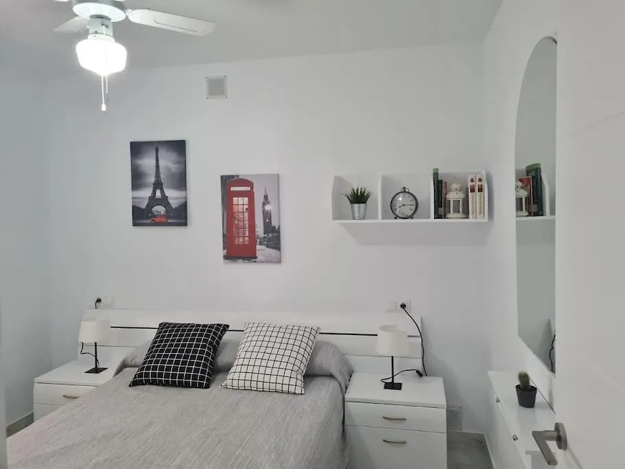 Encantador Apartamento Residencial Con Piscina Torremolinos İspanya